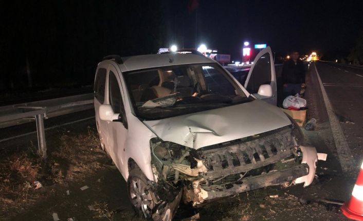 Yola çıkan domuz 3 ayrı kazaya neden oldu: 6 yaralı