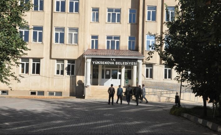 Yüksekova Belediyesine operasyon