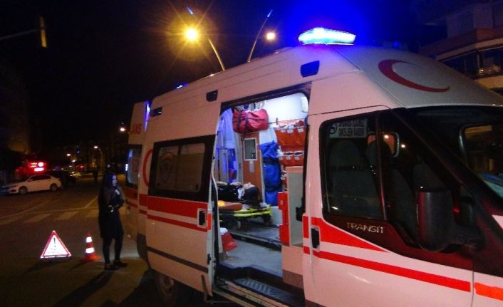 2 kişinin yaralandığı kazada sürücü kaçtı