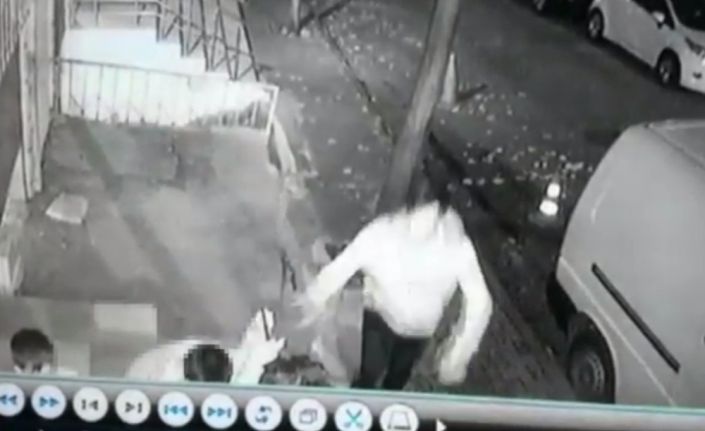 Bahçelievler’de kapkaç anı kamerada