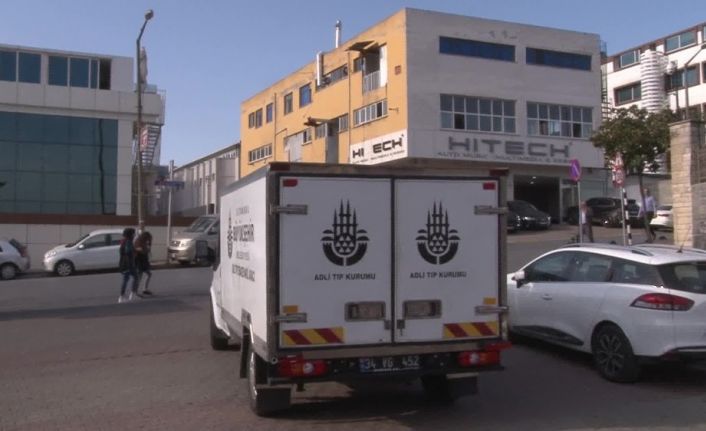 Bakırköy’de ölü bulunan 3 kişinin cesetleri Adli Tıp Kurumundan alındı