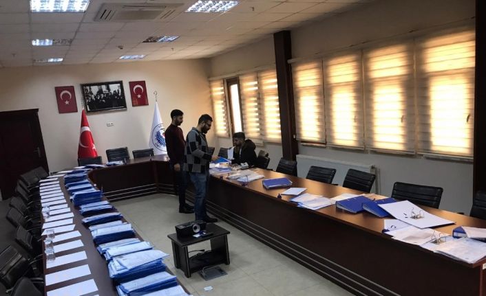 Belediye başkanının maaşı öğrencilere burs oldu