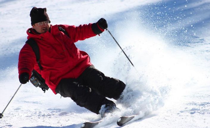 Beşiktaş’ta şirketinin 4. katından düşen iş adamı hayatını kaybetti