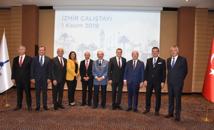 CHP’li Büyükşehir Belediye başkanları İzmir’de