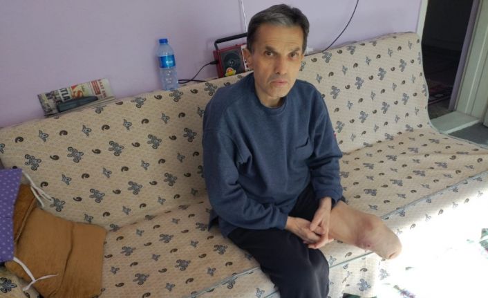 Eczanelere dahi borçlanan engelli vatandaş yardım bekliyor