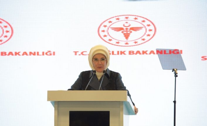Emine Erdoğan: "Otizm söz konusu olduğunda, bütünleyici ve kaynaştırıcı eğitimin önemi tartışılmaz"