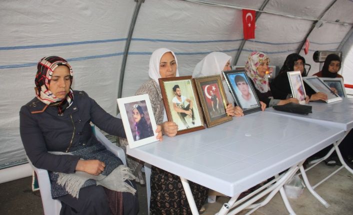 HDP önündeki ailelerin evlat nöbeti 76’ncı günde