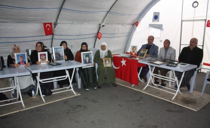 HDP önündeki ailelerin evlat nöbeti 77’nci günde