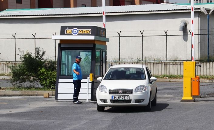 İstanbul'da değnekçilere bariyer engeli