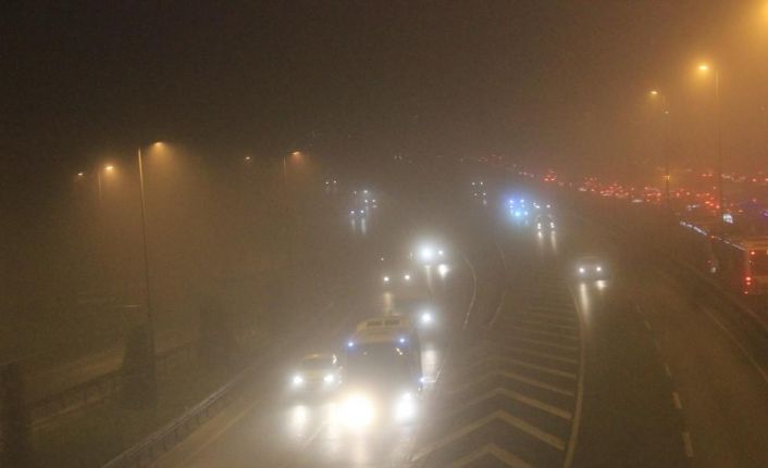 İstanbullular güne sisle uyandı