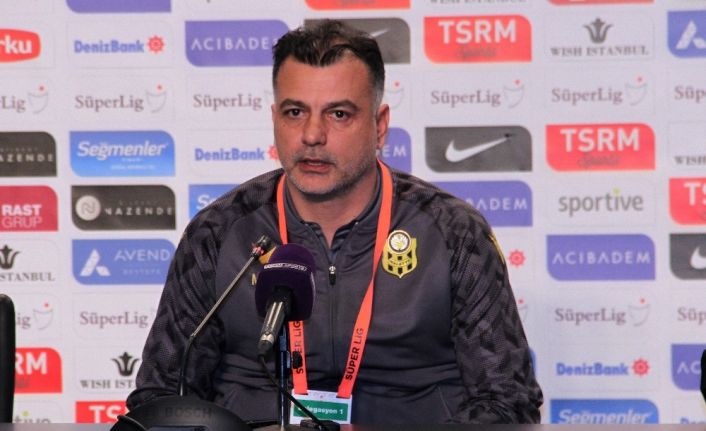 Murat Şahin: “2-1’lik mağlubiyetten maçı çevirip uzatmalarda gol yemek bizi üzdü”