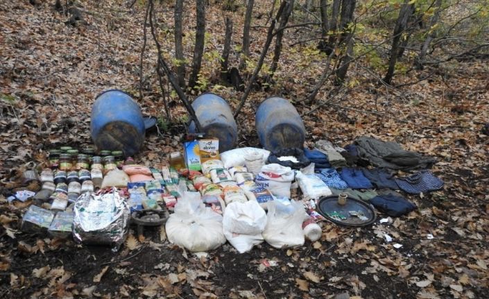 Muş’ta terör örgütüne ait 3 sığınak imha edildi