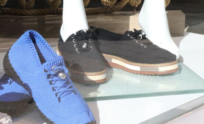 (Özel) Ayakkabı ayağını sürtünce bulduğu çözüm, herkesi şaşkına çevirdi