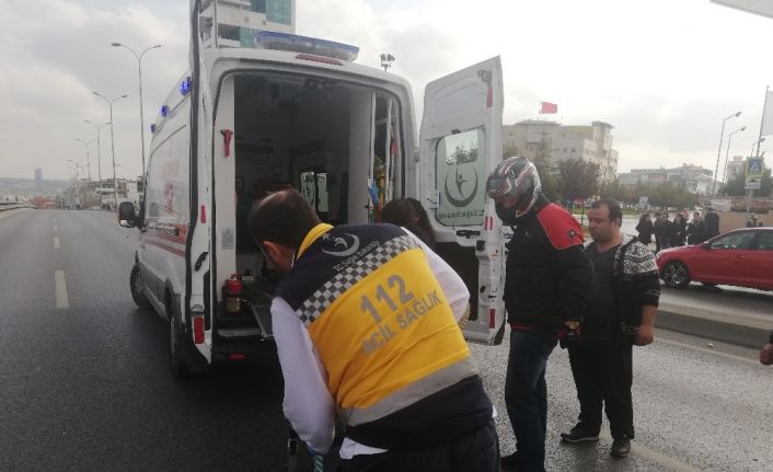 E-5’te yolcu indirmek istedi zincirleme kazaya neden oldu: 1 yaralı