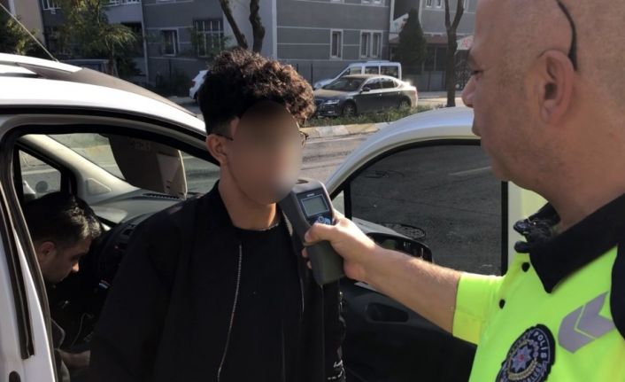 (ÖZEL) Önce kaza yaptılar, sonra kameraya el salladılar