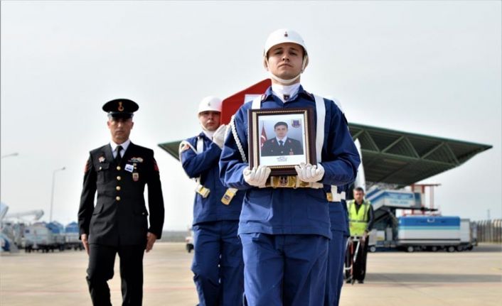 Şehit uzman çavuş Mert Kaya memleketine uğurlandı