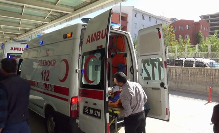 Siirt’te minibüs şarampole yuvarlandı: 4 yaralı