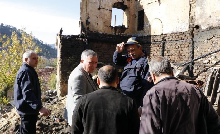 Sobanın devrilmesiyle çıkan yangında yaşlı adam hayatını kaybetti