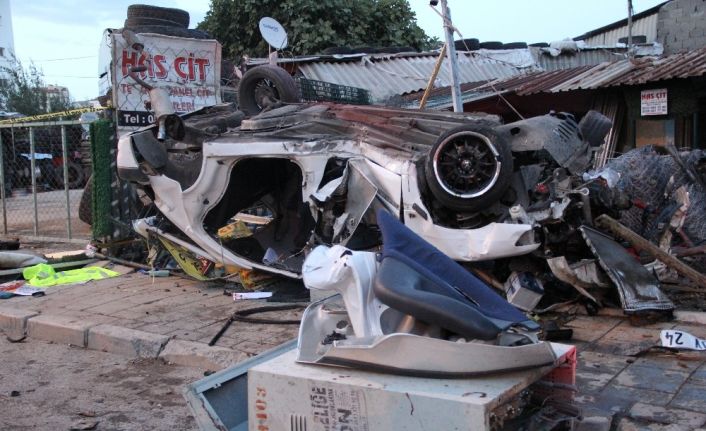 Takla atan araçta can pazarı: 2 ölü, 1 yaralı