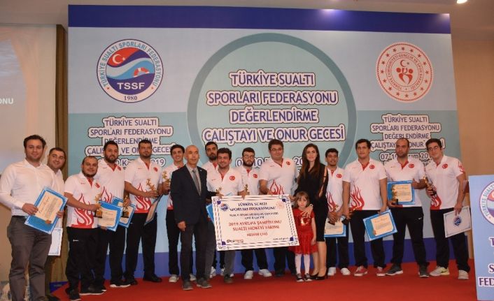 Türkiye’ye 49 uluslararası madalya kazandıran milli sporcular onur gecesinde buluştu
