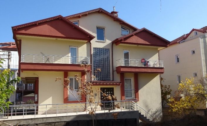 Üniversiteli genç kızın katledildiği mahalle muhtarı konuştu: “Üzüntü içerisindeyiz”