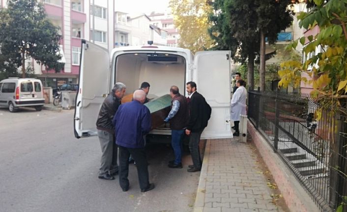 Yaşlı kadın, bakıcısı tarafından evinde ölü bulundu