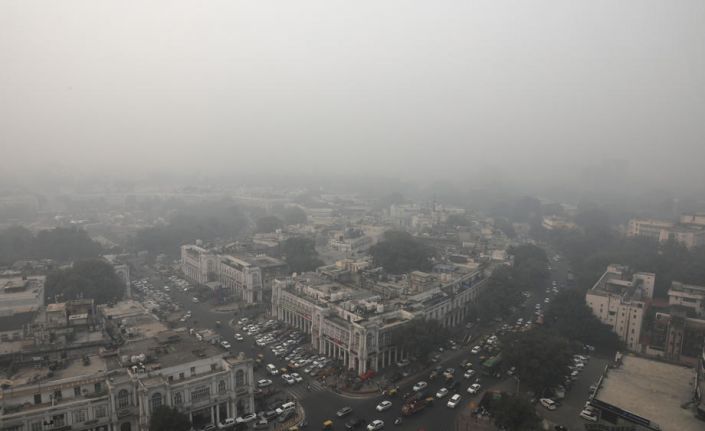 Yeni Delhi’de hava kirliliğine karşı 5 milyon maske