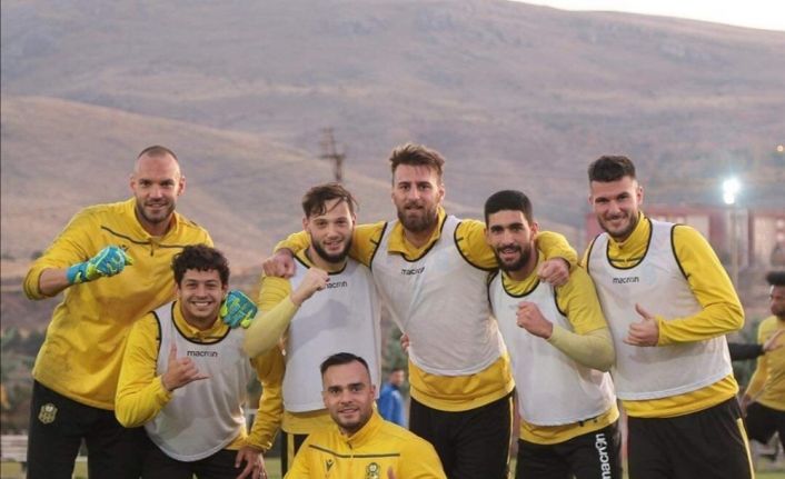 Yeni Malatyaspor, Fenerbahçe maçına 3 puan parolasıyla hazırlanıyor