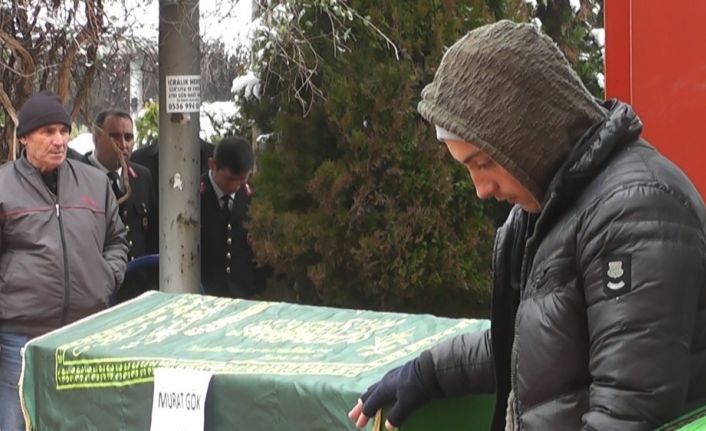 Asker ziyareti sonrası kazada hayatını kaybeden karı-koca, son yolculuklarına uğurlandı