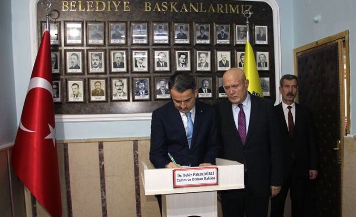 Bakan Pakdemirli: "Küçük ölçekli balıkçılara 13 milyon liralık destek bugün hesaplara yatıyor"