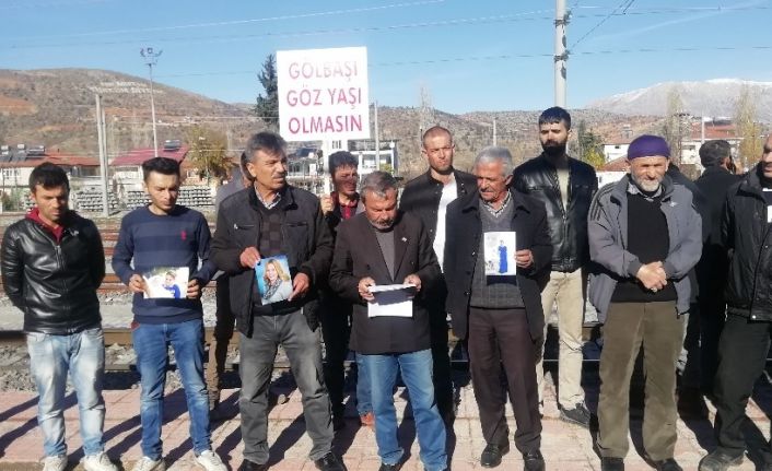 Demiryolunda meydana gelen ölümlü kazanın olduğu noktaya alt geçit yapılması isteniyor