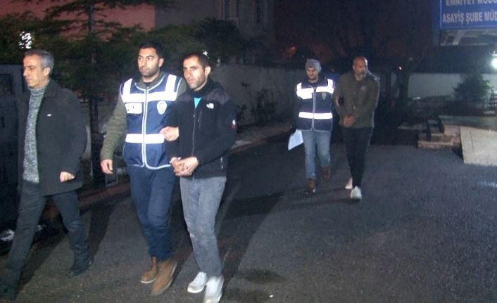 Girdikleri evde polise yakalanınca uyumak için geldik diyen 2 şüpheli tutuklandı