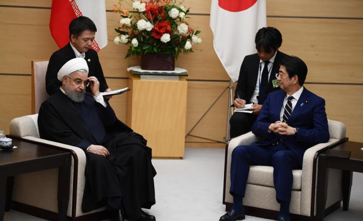 İran Cumhurbaşkanı Ruhani: "ABD yasa dışı yaptırımlarından vazgeçmek zorunda kalacak"