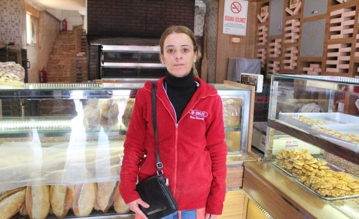 Önceki gün kadın müşterinin 750 lirasını çalan hırsız bu defa kadın çalışanı soyarken yakalandı