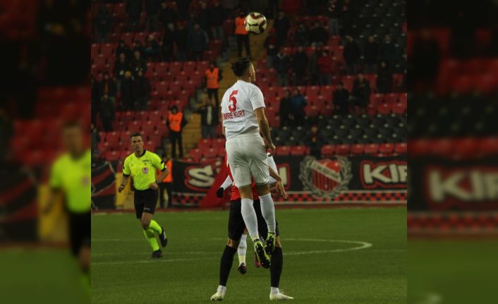 Eskişehirspor: 3 - C. G. Ümraniyespor: 1