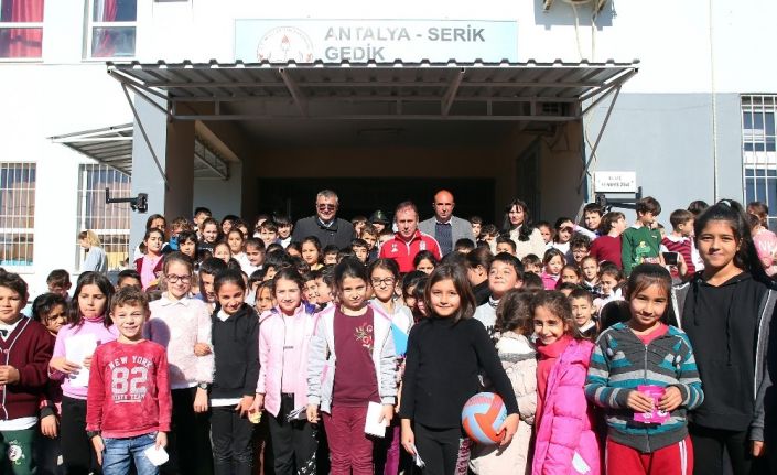 Abdullah Avcı, Antalya’da öğrencilerle buluştu