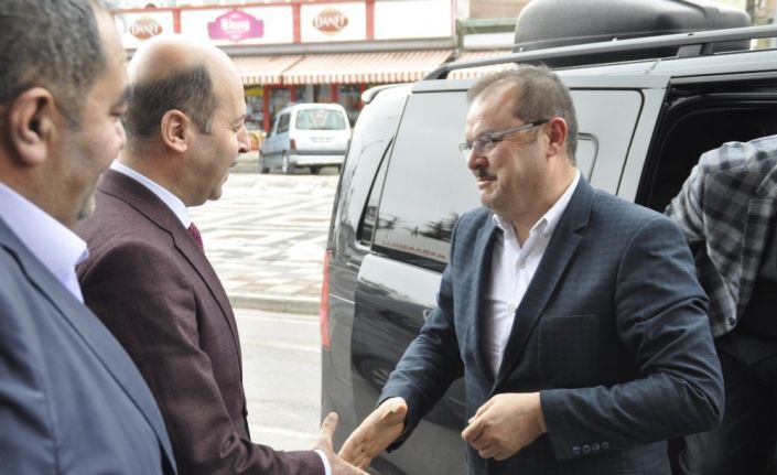 AK Parti Genel Merkez Yerel Yönetimler Bölge Sorumlusu Abdurrahman Öz’ün Şuhut ziyareti