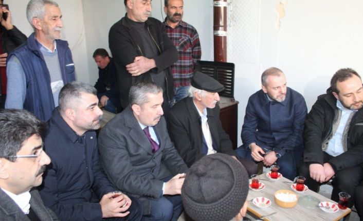 Ak Parti Mardin İl Başkanı Faruk Kılıç deprem bölgesini ziyaret etti