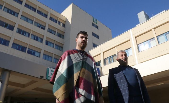 Akdeniz Üniversitesi Hastanesi’nde çift kol nakli olan Yusuf Şimşek taburcu oldu