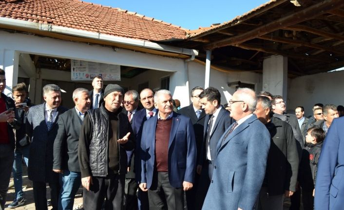 Binali Yıldırım: "Ekiplerimiz kayıpların daha fazla olmaması için büyük gayret gösteriyor"