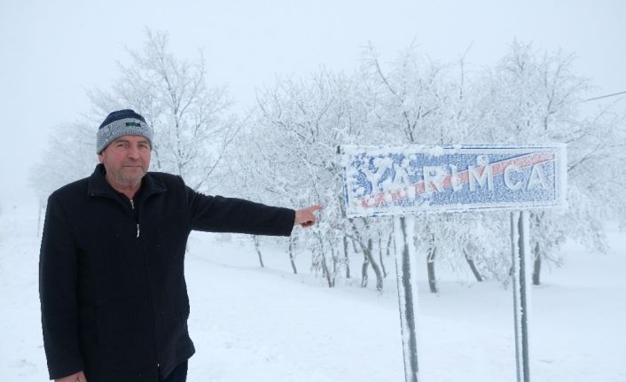 Bu mahallede kar kalınlığı 1 metre