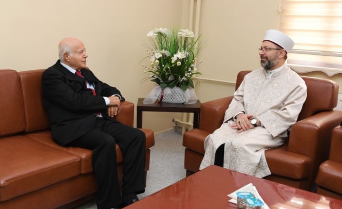 Diyanet İşleri Başkanı Erbaş’dan Cem Vakfı Genel Başkanı Doğan’a taziye ziyareti
