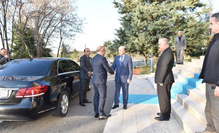 DÜ Rektörü Prof. Dr. Gül, Azerbaycan Kars Başkonsolosu Guliyev’i ağırladı