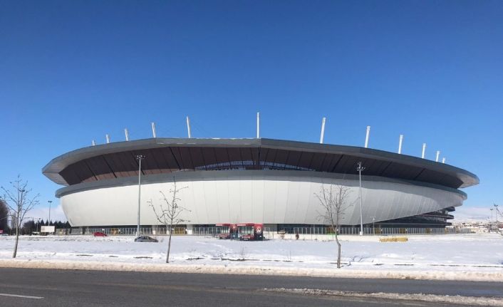 Eskişehir Stadyumunda meydana gelen hasar taraftarı endişelendirdi