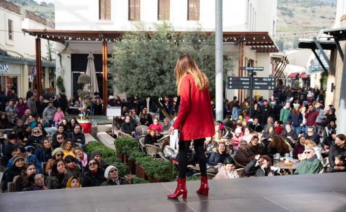 Forum Aydın’da Hande Kazanova ile Astroloji Sohbetleri büyük ilgi gördü