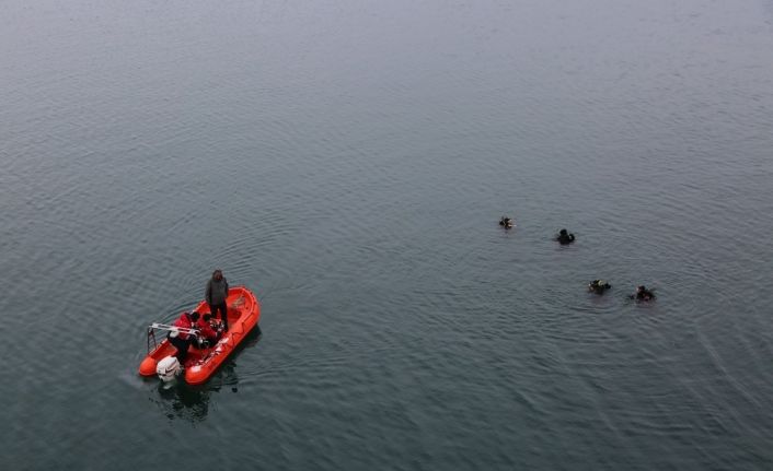 Gülistan’ı bulmak için 3 ROV cihazı ve 150 kişilik ekip arama çalışması yapıyor
