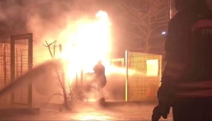 Kahraman itfaiyeci LPG tankınındaki yangını canını hiçe sayarak işte böyle söndürdü