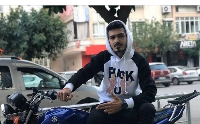 Kasksız gençlerin trafiğe kapalı alanda motosiklet kazası ölümle bitti: 2 ölü