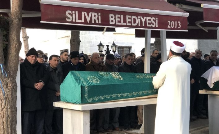 Metrobüs yoluna girerek kaza yapan genç motorcu, son yolcuğuna uğurlandı