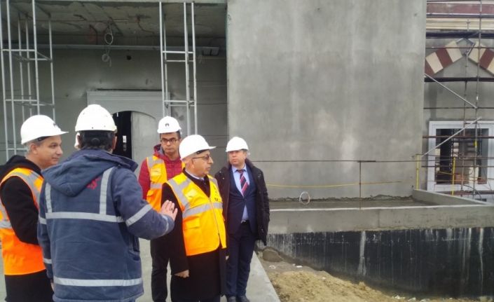 Rektör Murat, 18 Mart İÇDAŞ Ulu Camii inşaatında incelemelerde bulundu